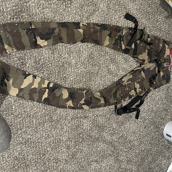 Unisex Custom Handmade Camo Stack Jeans - Size 28 in the waist. - Picture 6 of 6